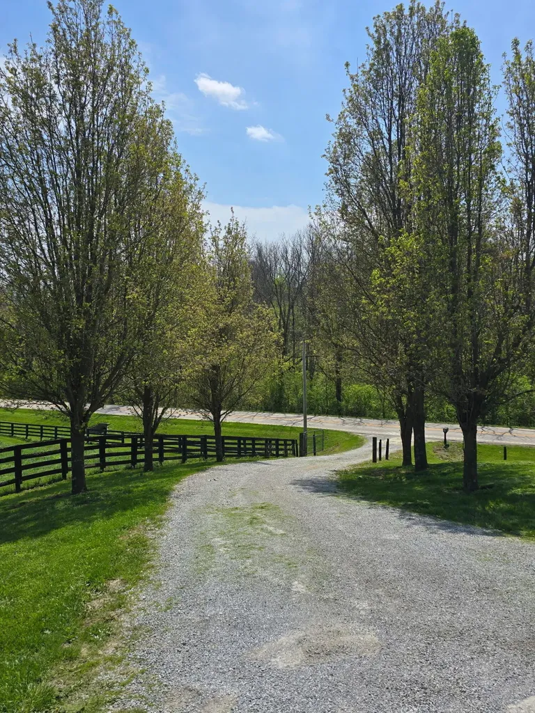 5665 Paris Road Mt Sterling KY 40353