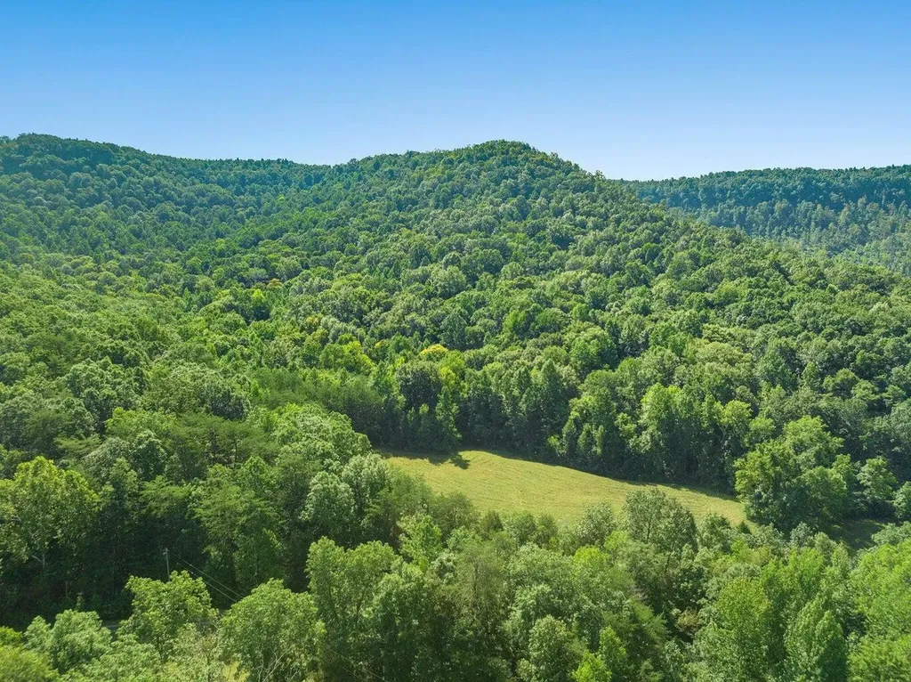 9999 Sunrise Valley Tract 3 Road Irvine KY 40336