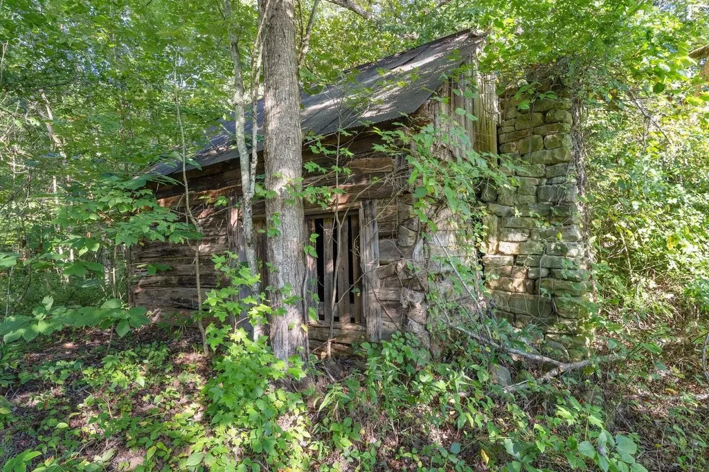 9999 Sunrise Valley Tract 3 Road Irvine KY 40336