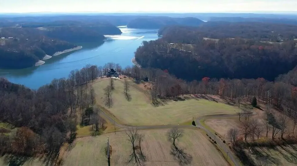 207 Cherry Loop Jamestown KY 42629