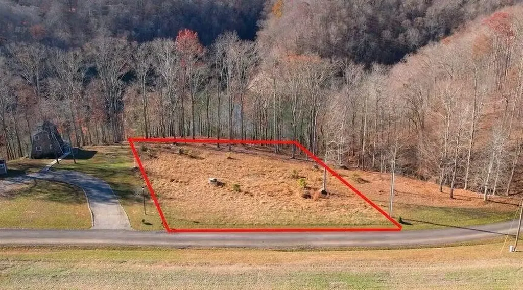207 Cherry Loop Jamestown KY 42629