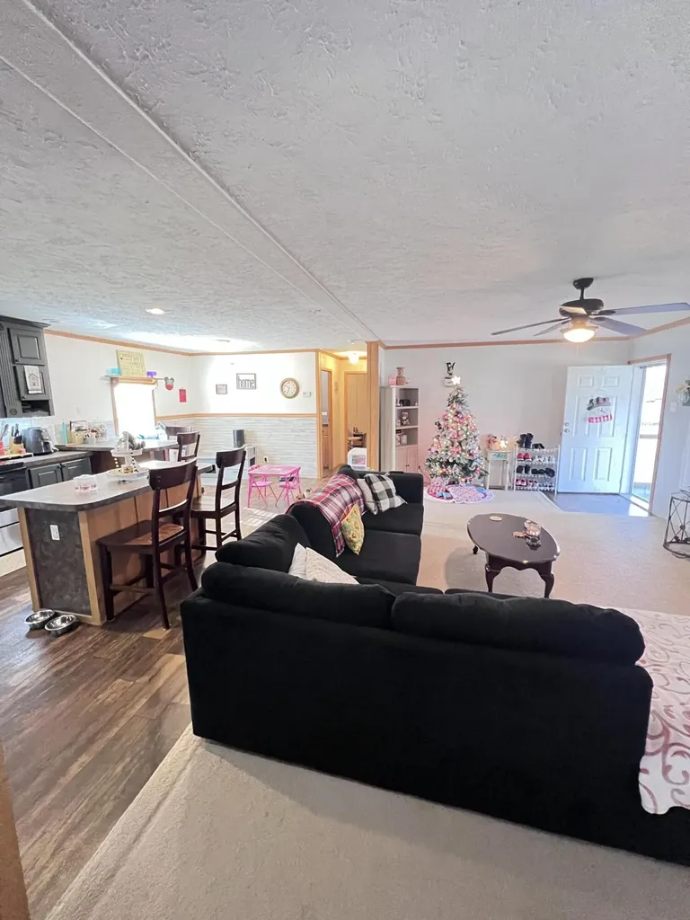 107 Ravenwood Estates London KY 40741