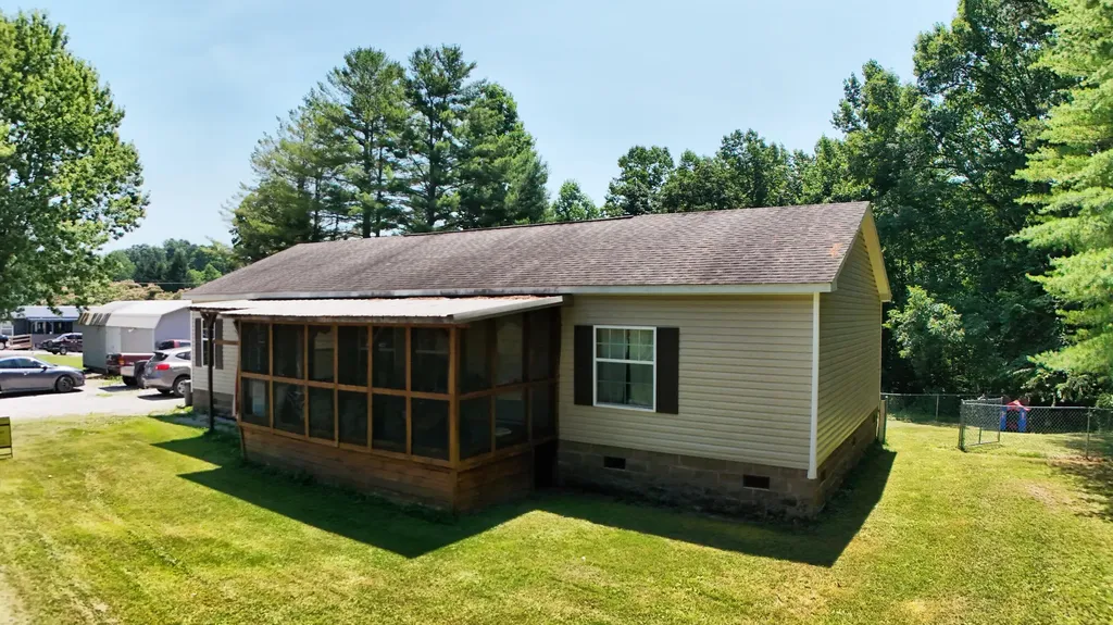 107 Ravenwood Estates London KY 40741