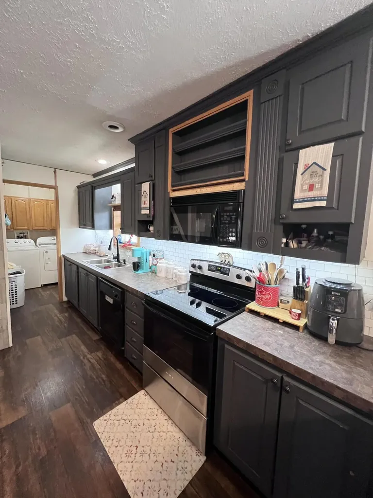 107 Ravenwood Estates London KY 40741