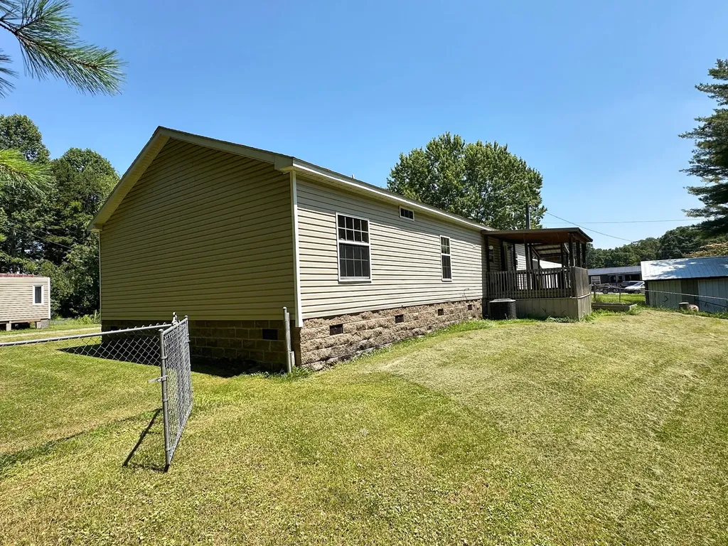 107 Ravenwood Estates London KY 40741