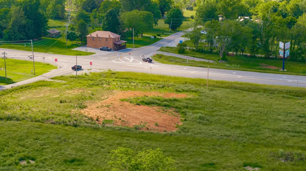 8274 Highway 90 Monticello KY 42633