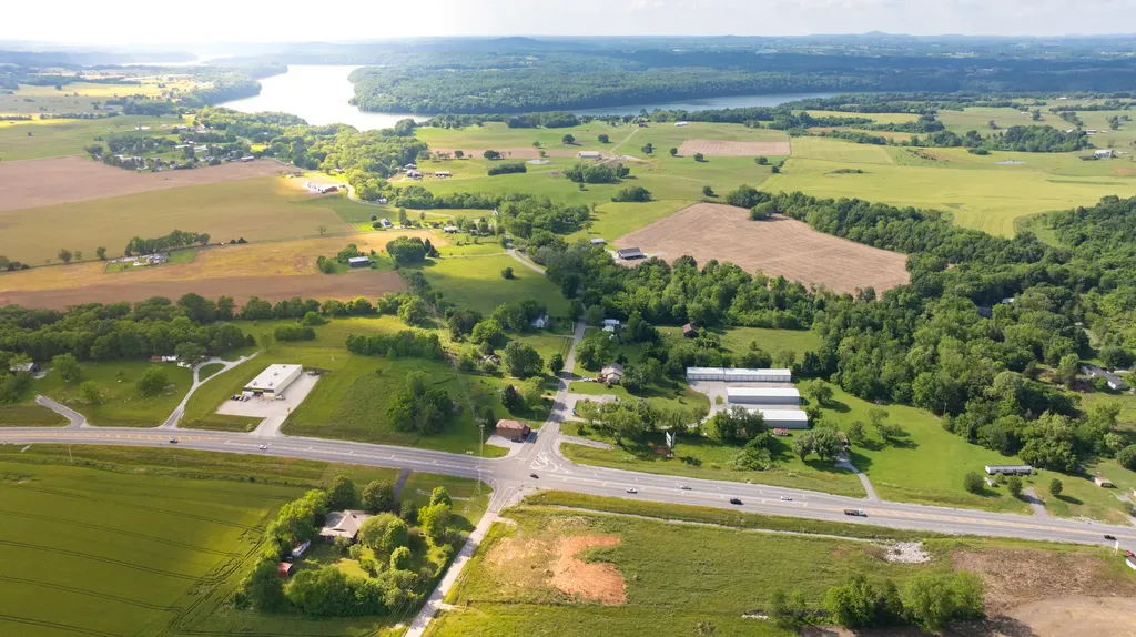 8274 Highway 90 Monticello KY 42633
