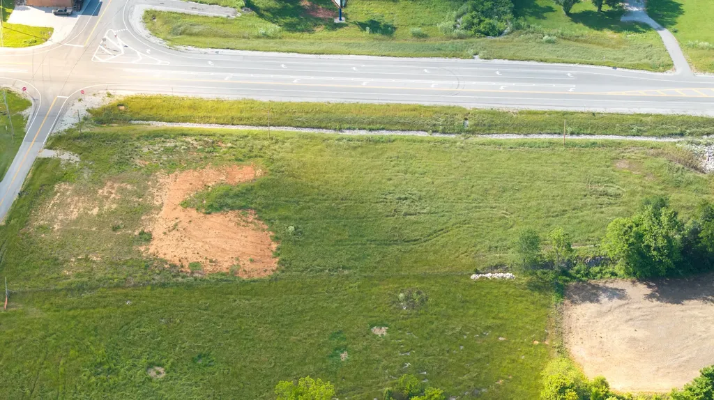 8274 Highway 90 Monticello KY 42633