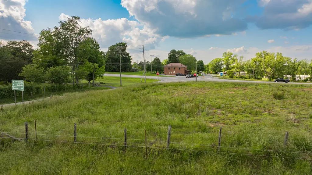 8274 Highway 90 Monticello KY 42633