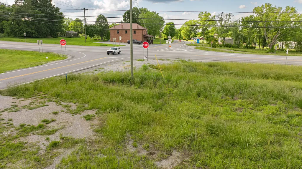8274 Highway 90 Monticello KY 42633