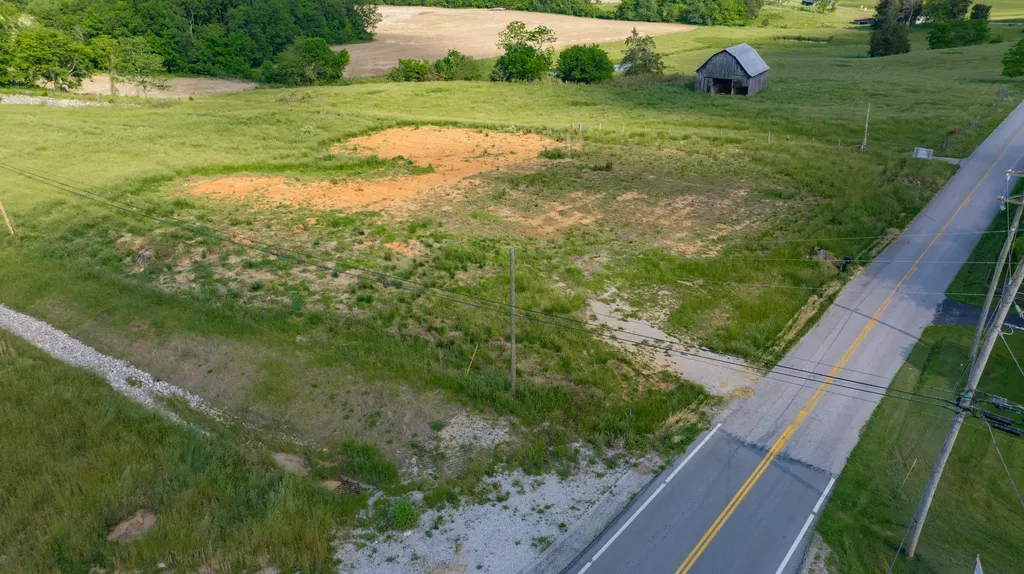 8274 Highway 90 Monticello KY 42633