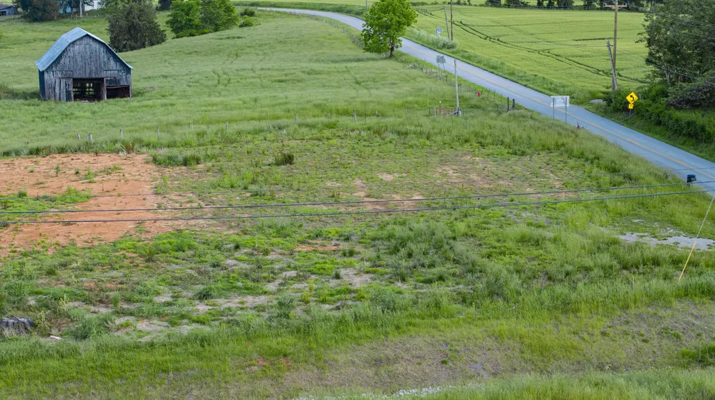 8274 Highway 90 Monticello KY 42633