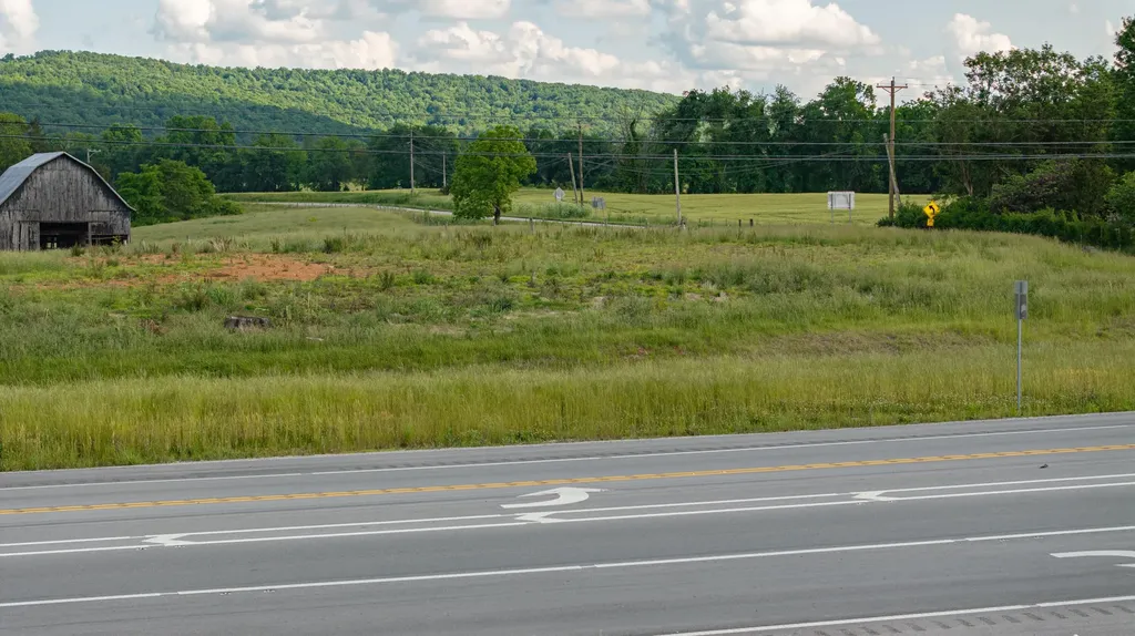 8274 Highway 90 Monticello KY 42633