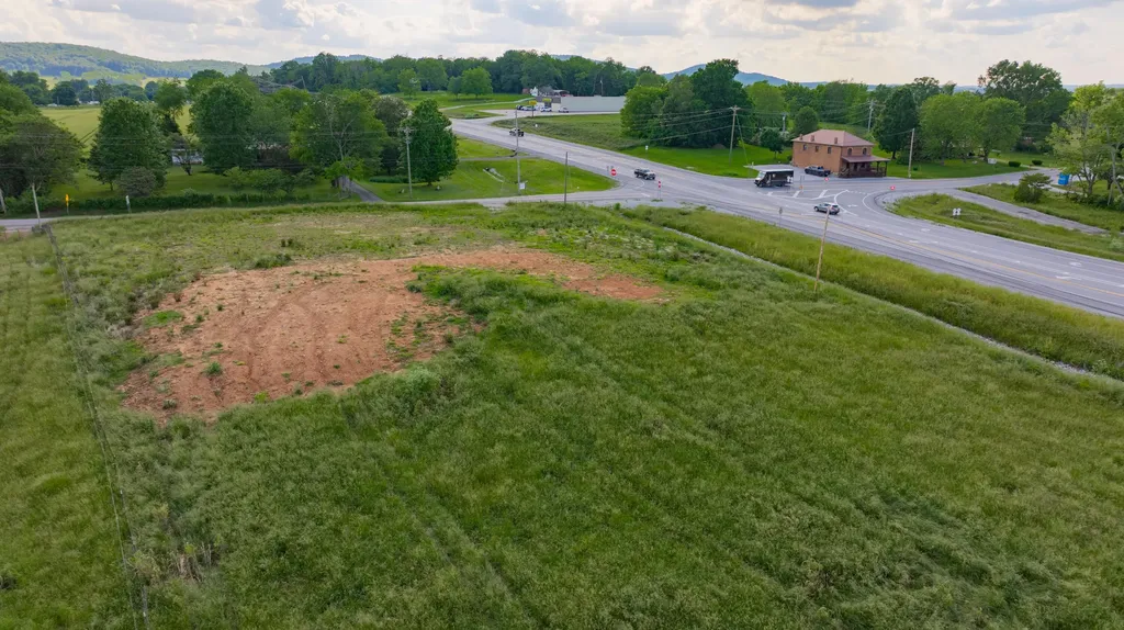 8274 Highway 90 Monticello KY 42633