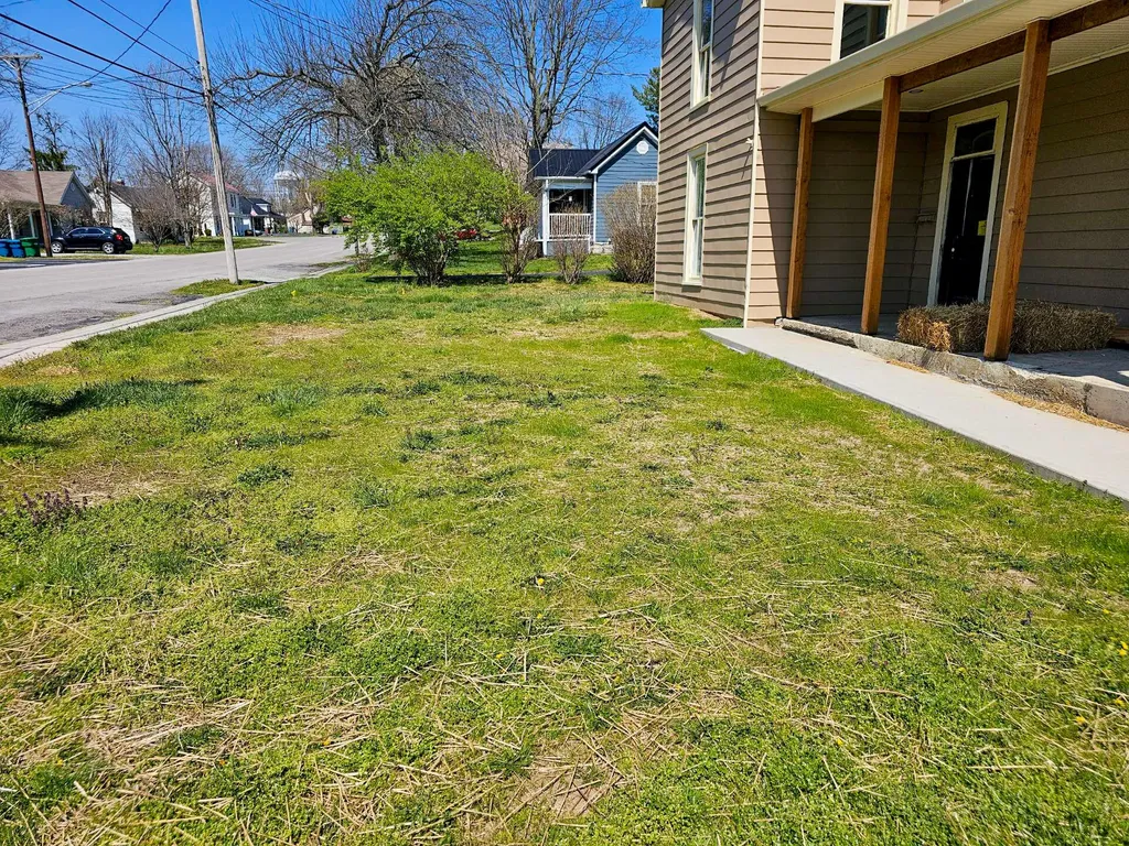 349 N Greenville Street Harrodsburg KY 40330