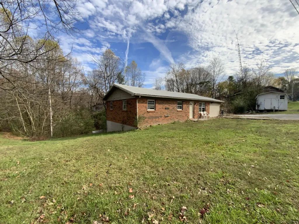 156 Doc Jones Road Whitley City KY 42653