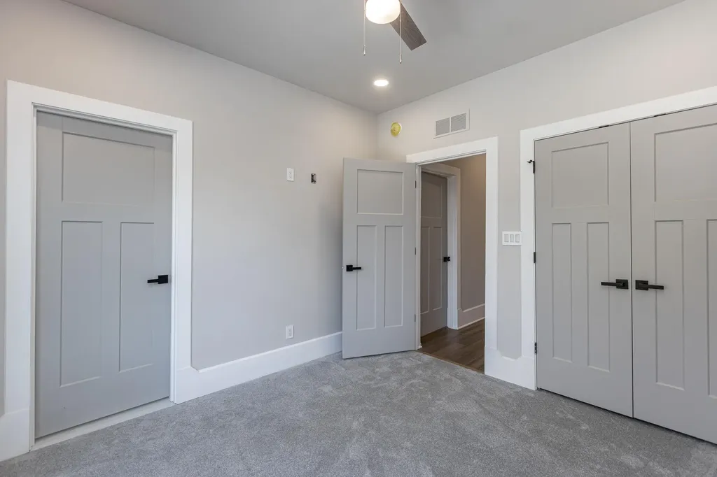 2528 Leland Lane Lexington KY 40503
