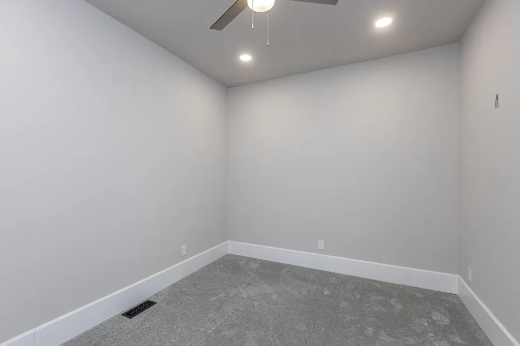2528 Leland Lane Lexington KY 40503