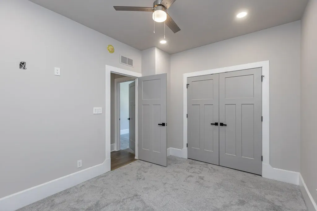 2528 Leland Lane Lexington KY 40503