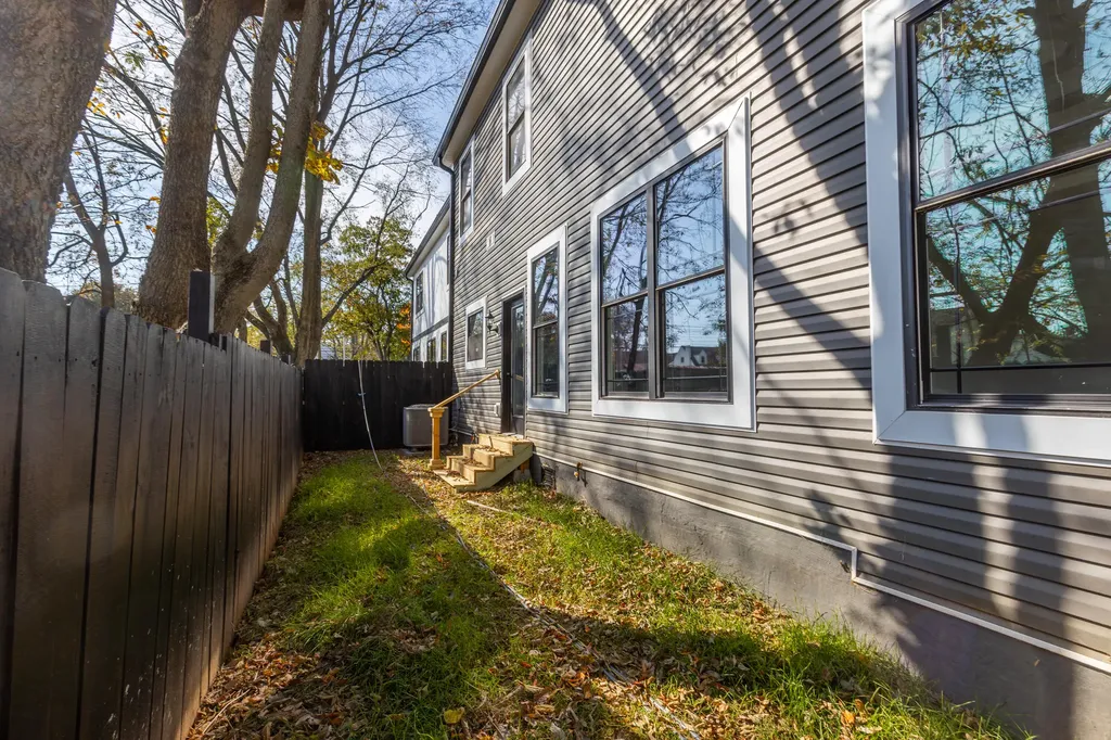 2528 Leland Lane Lexington KY 40503