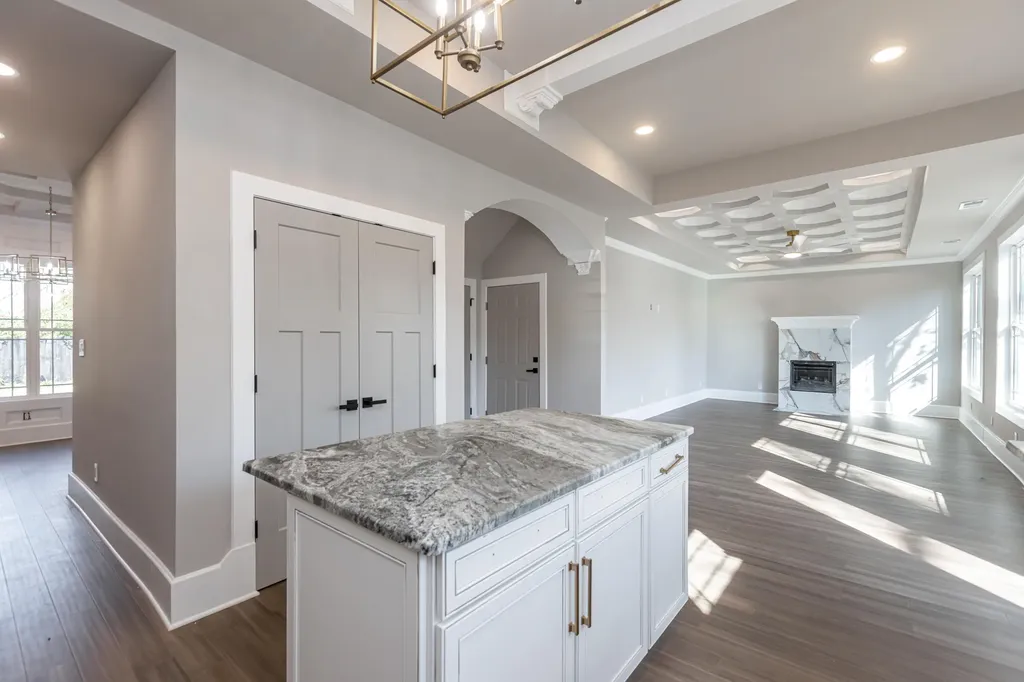 2528 Leland Lane Lexington KY 40503