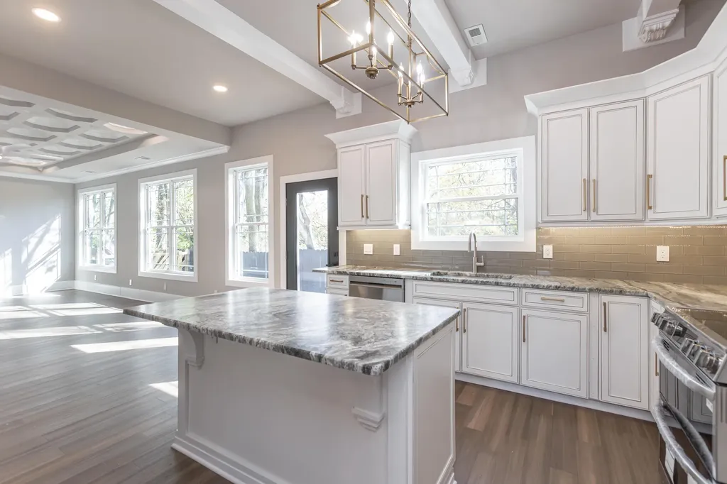 2528 Leland Lane Lexington KY 40503