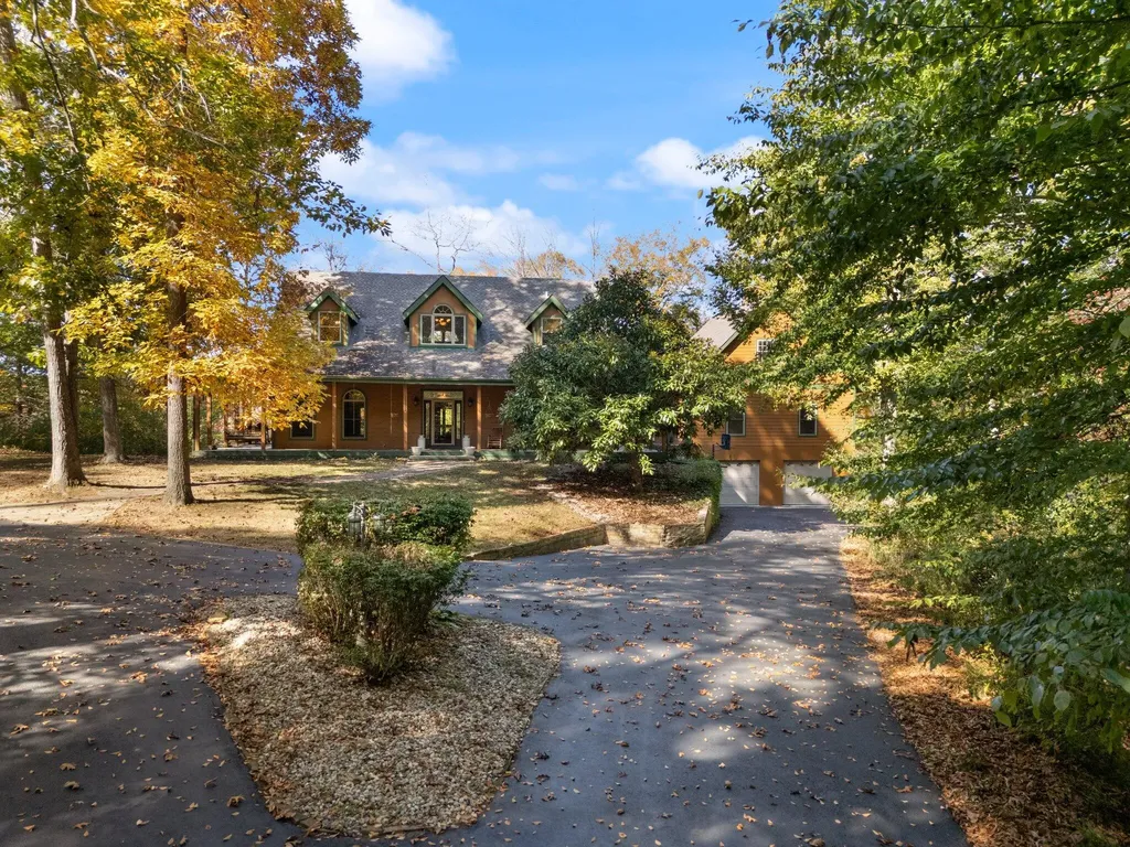 270 Wondering Woods Drive Somerset KY 42503