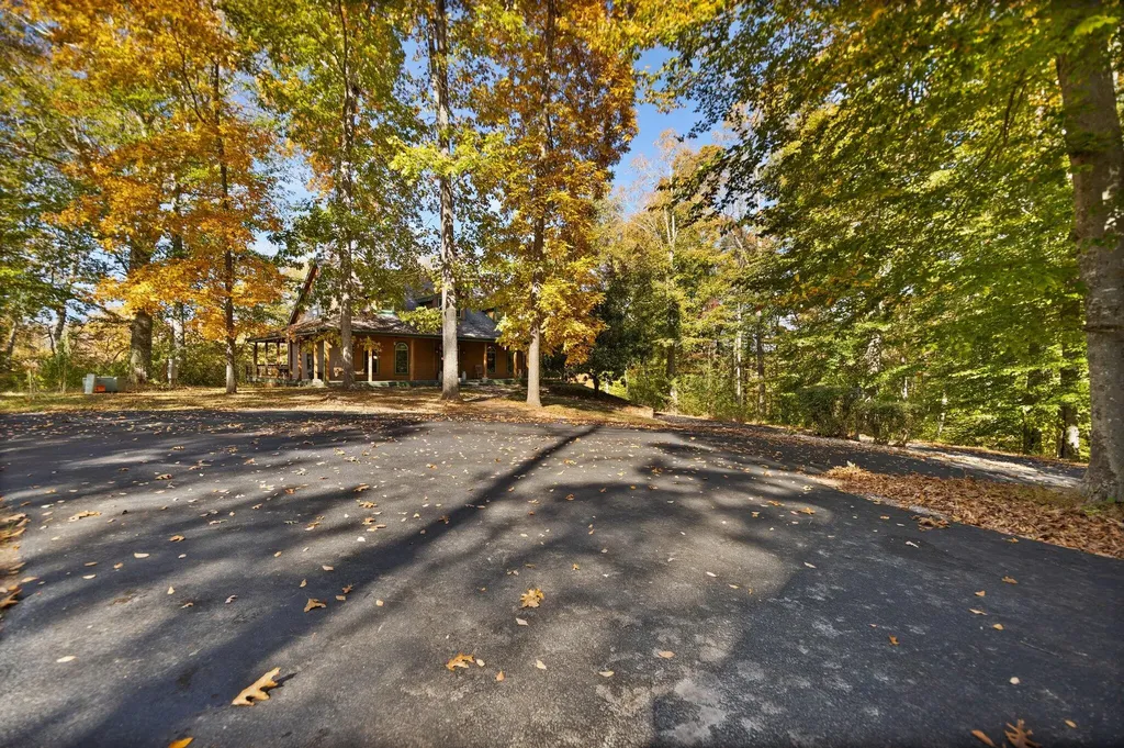 270 Wondering Woods Drive Somerset KY 42503
