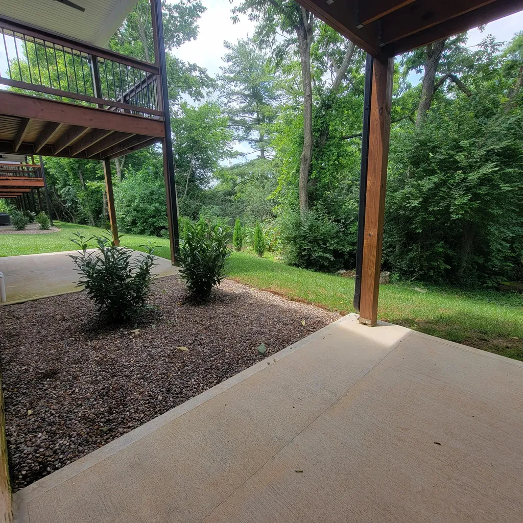 230 Sugartree Lane Versailles KY 40383
