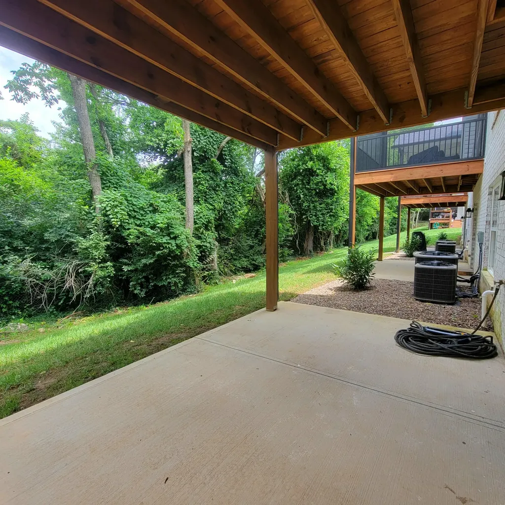 230 Sugartree Lane Versailles KY 40383