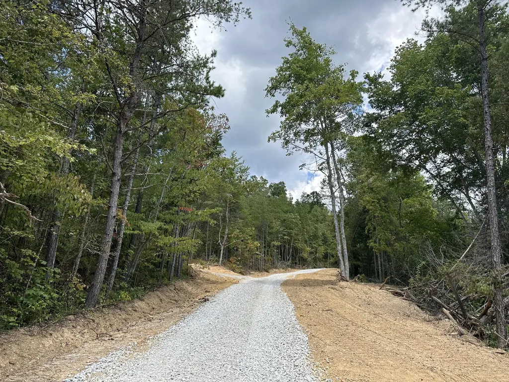 424-TRACT 5 W 577 Highway Manchester KY 40962