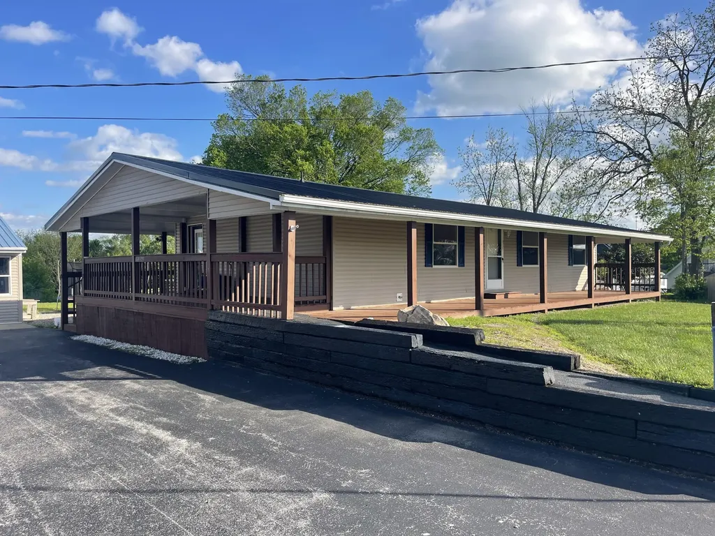 44 Lawrence Lane Flemingsburg KY 41041