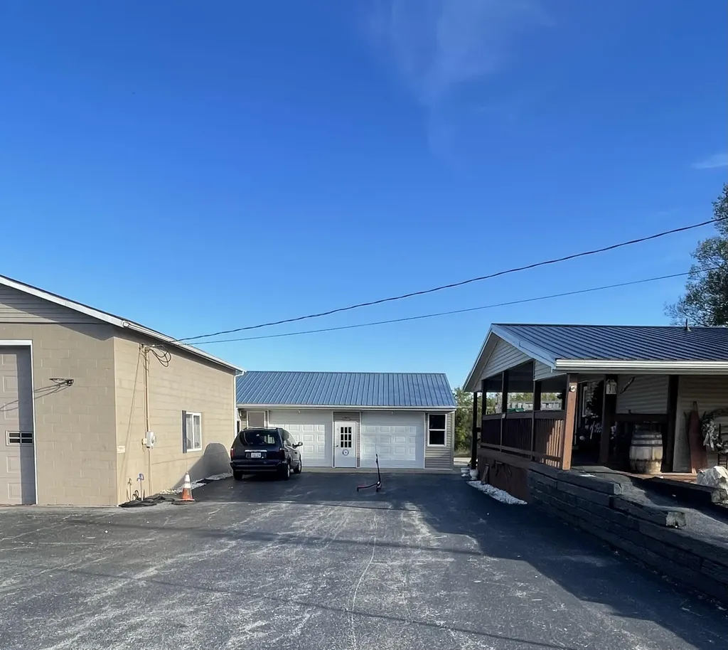 44 Lawrence Lane Flemingsburg KY 41041