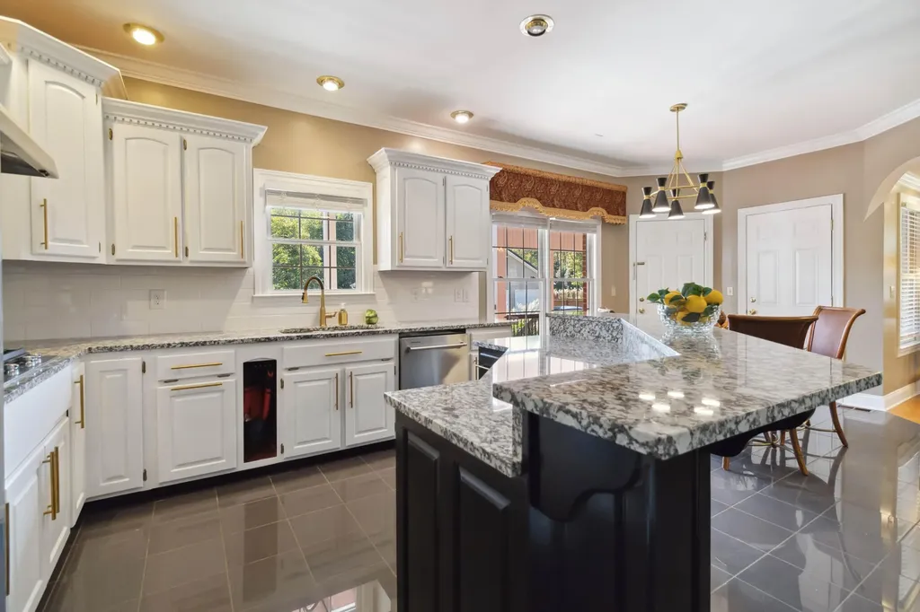 48 Tori Pine Lane Corbin KY 40701