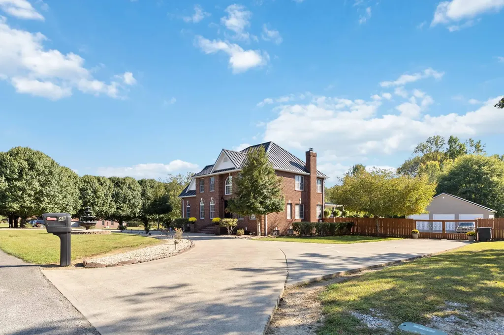 48 Tori Pine Lane Corbin KY 40701