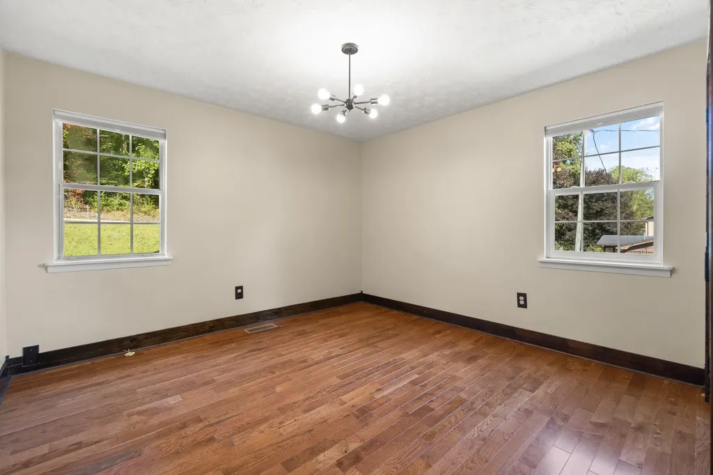 15 Reece Boulevard Pineville KY 40977