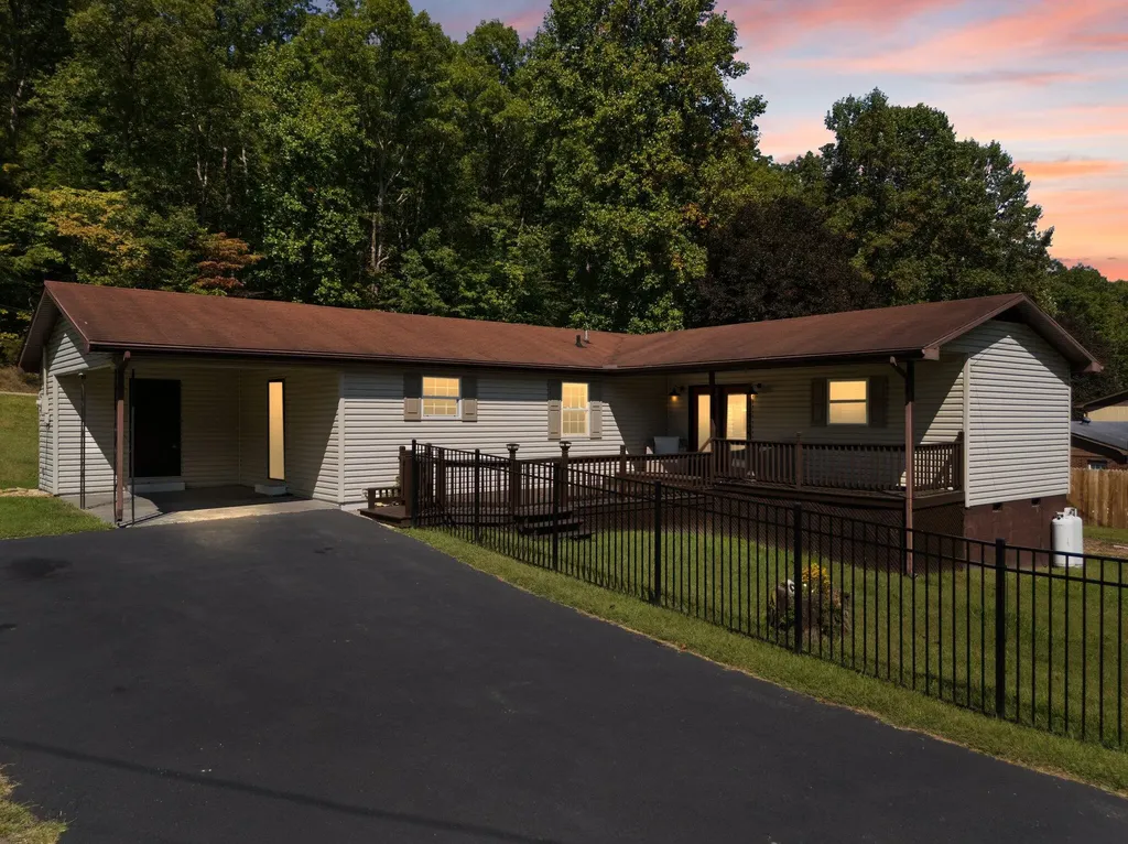 15 Reece Boulevard Pineville KY 40977
