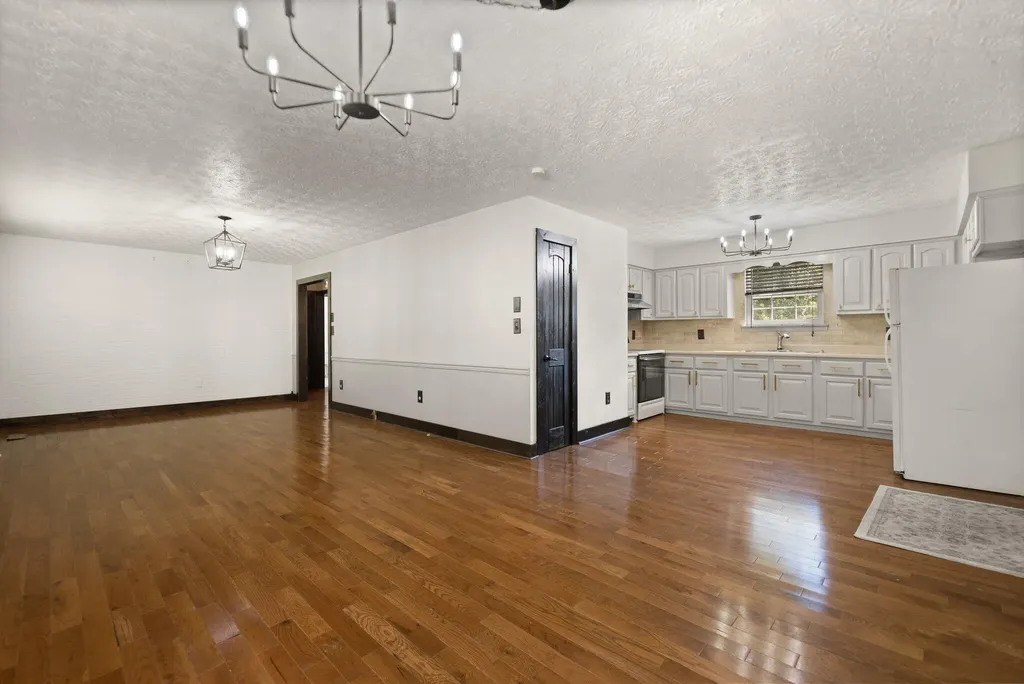 15 Reece Boulevard Pineville KY 40977