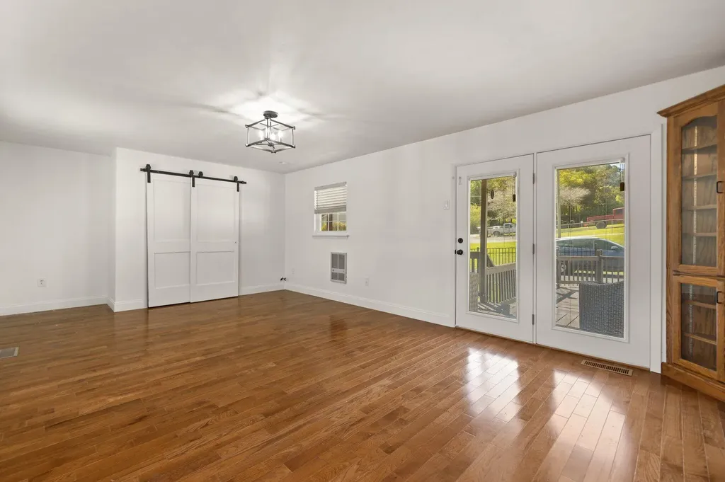 15 Reece Boulevard Pineville KY 40977