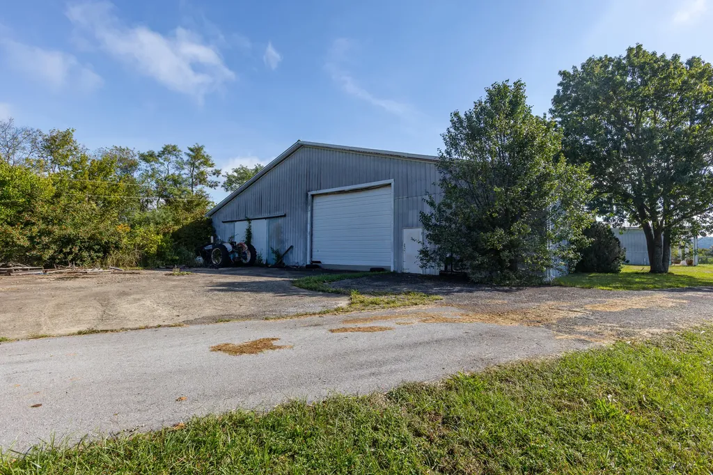 1013 Old Mitchellsburg Road Parksville KY 40464