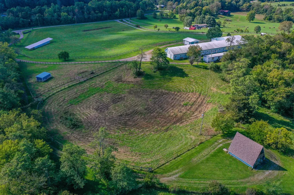 1013 Old Mitchellsburg Road Parksville KY 40464