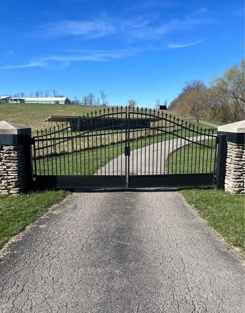 1013 Old Mitchellsburg Road Parksville KY 40464