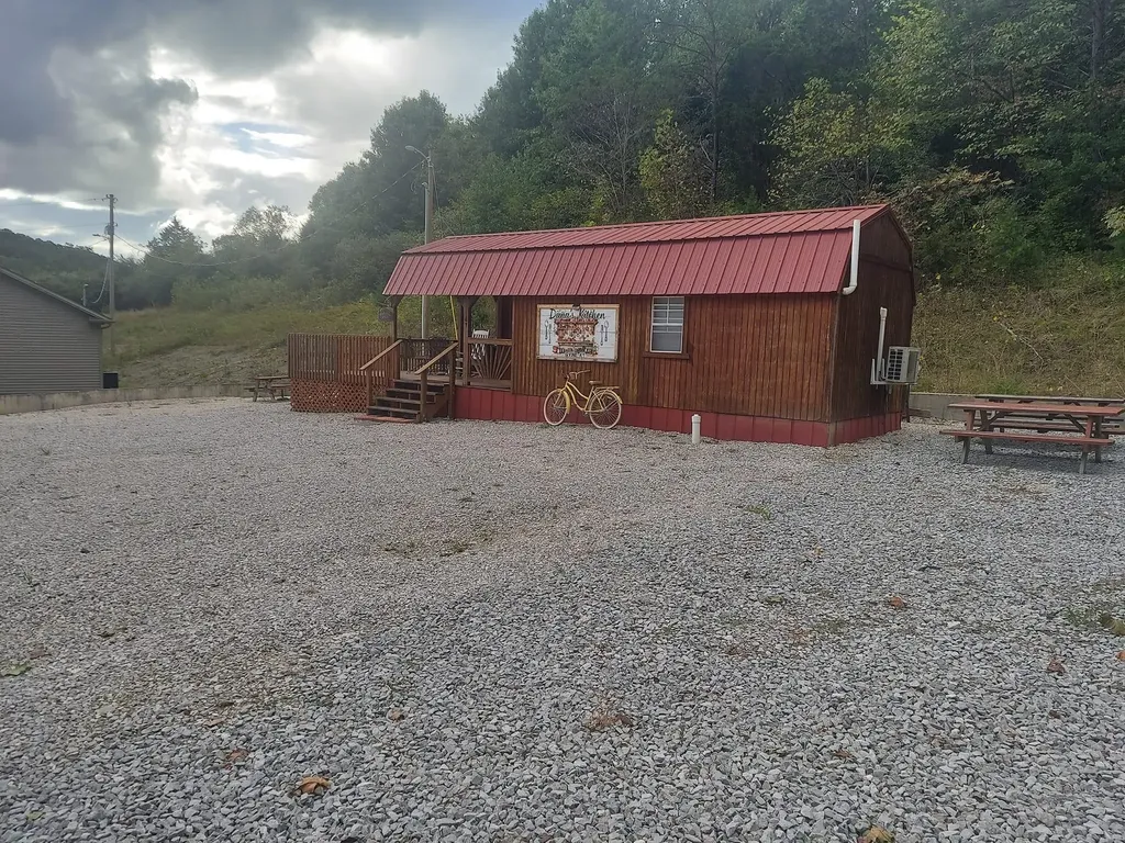 67 Valley Drive Irvine KY 40336
