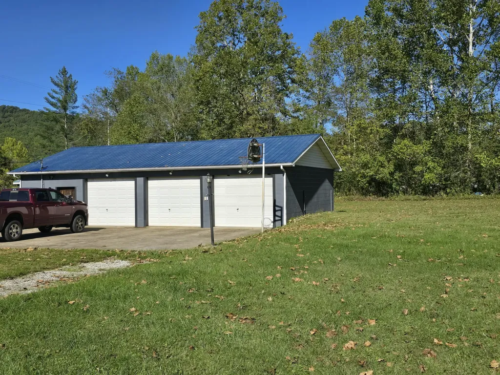 163 Eulett Lane Vanceburg KY 41179