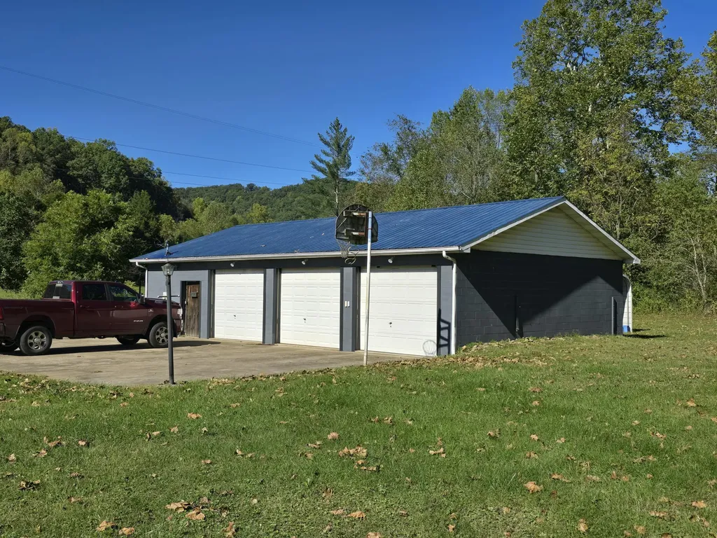 163 Eulett Lane Vanceburg KY 41179