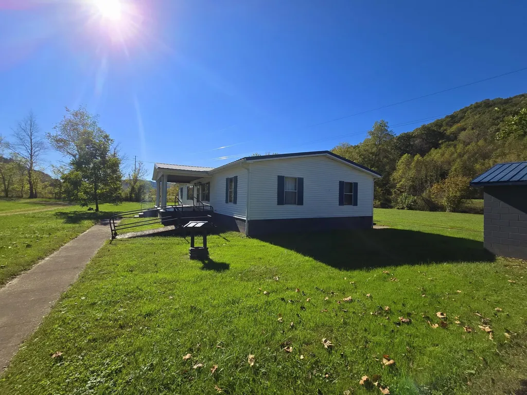 163 Eulett Lane Vanceburg KY 41179