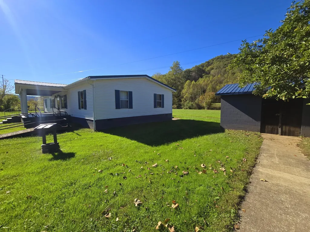 163 Eulett Lane Vanceburg KY 41179