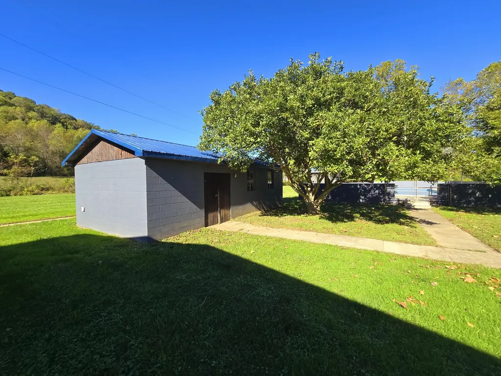 163 Eulett Lane Vanceburg KY 41179
