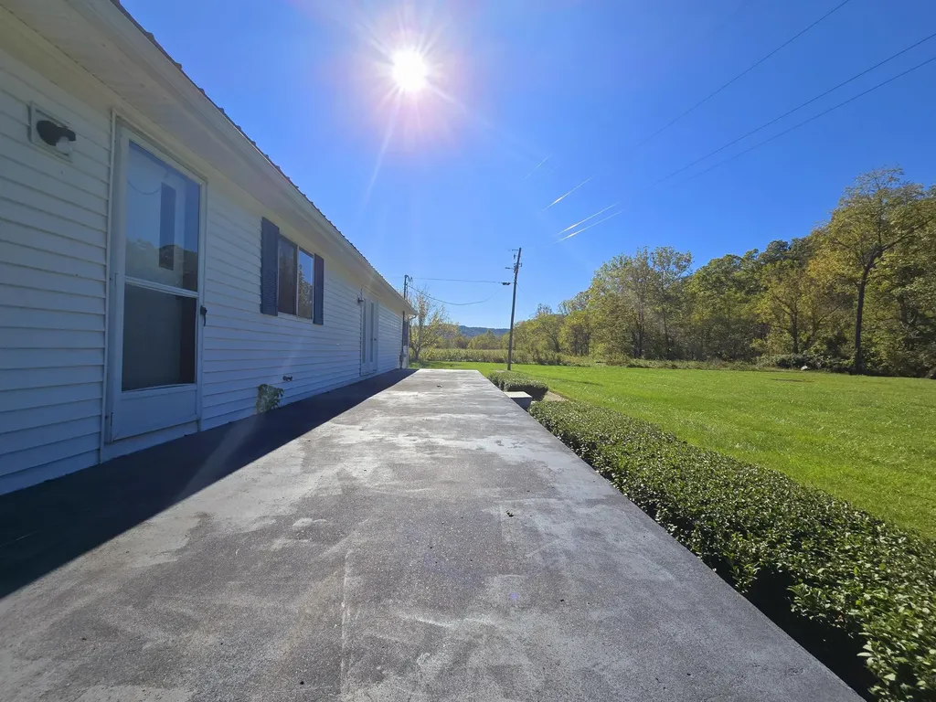 163 Eulett Lane Vanceburg KY 41179