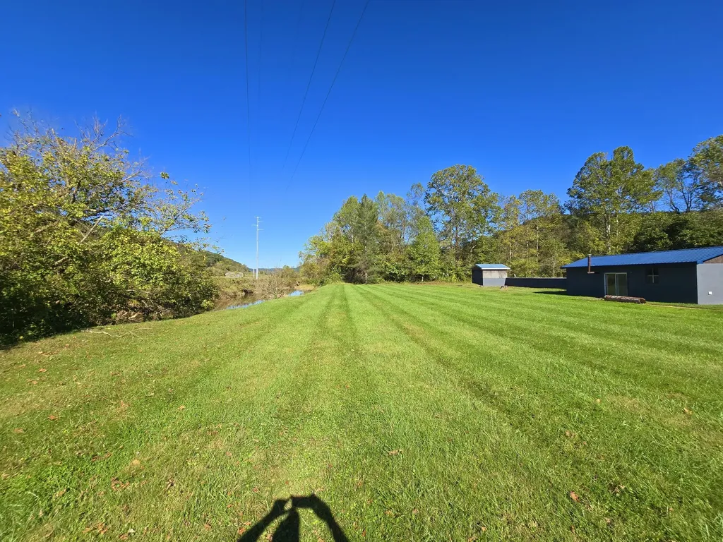 163 Eulett Lane Vanceburg KY 41179